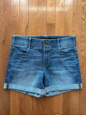 Apt. 9 tummy control shorts, size 10